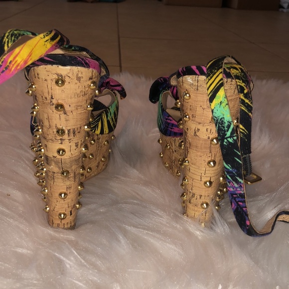 Penny loves Kenny studded wedges - Picture 4 of 5